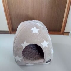 猫、犬用、あったか爆睡します保温マット、それと家の画像