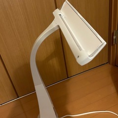 卓上ライトの画像