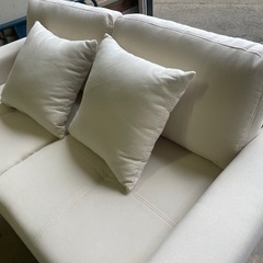 【新品・未組立】ロッティ 2人掛けローソファ アイボリー　の画像