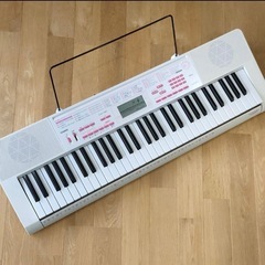カシオ　LK-121 電子ピアノ