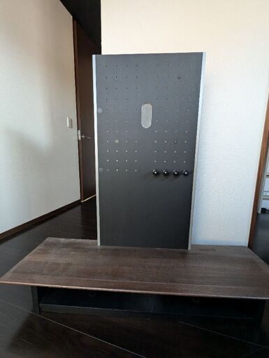 テレビスタンド（今月までの引き取りで少し割引します）