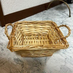 カゴ