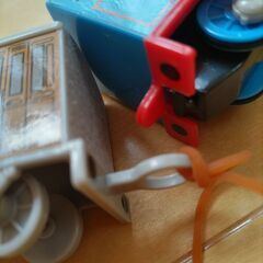 トーマス　線路　①電池で動く　②ガチャガチャの画像