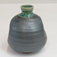 【中古品】【長期保管品】一輪挿し　鼠色/緑色　花瓶　陶器製の画像