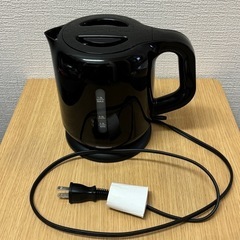 山善 電気ケトル 1.0L沸騰自動OFF機能付き ワンタッチ操作の画像