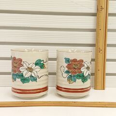 【中古品】【長期保管品】 湯呑２客 記念品　九谷焼 覚山の画像