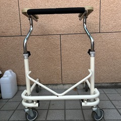 歩行器の画像