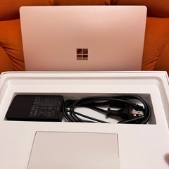【引き渡し済み】おまけ付き　Microsoft Surface Laptop GoTHH-00045の画像