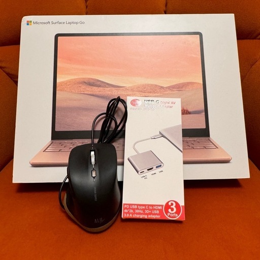 【引き渡し済み】おまけ付き　Microsoft Surface Laptop GoTHH-00045