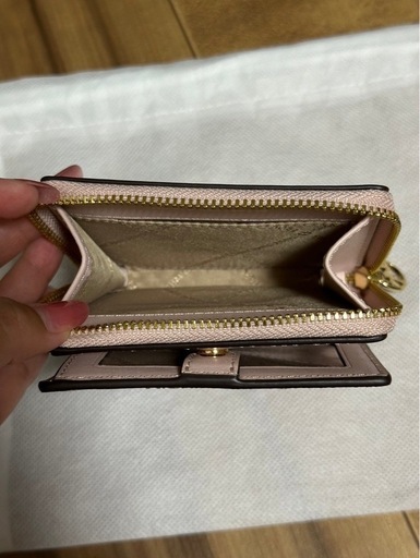 値下げしました！
MICHEAL KORS折りたたみ財布 レディース