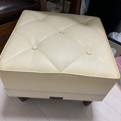 カリモク　オッドマン