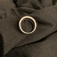 希少品、プラチナとシルバーの指輪の画像