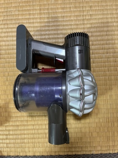 【半額値下】ダイソン掃除機＆タワースタンドセット