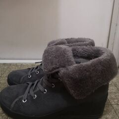 厚底ヒール約6cmショートボアブーツ グレー 24cmの画像