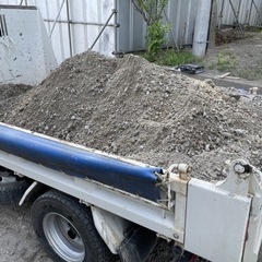 4トンダンプの運転手🤝砕石運び　水道工事ドライバーの画像