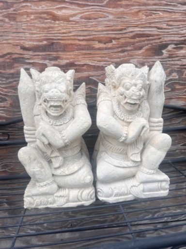 バリ風　インテリア　ラクササ像　守り神