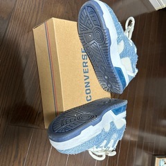 ２３センチ⭐︎厚底　ホワイト ダメージデニム風　スニーカーの画像