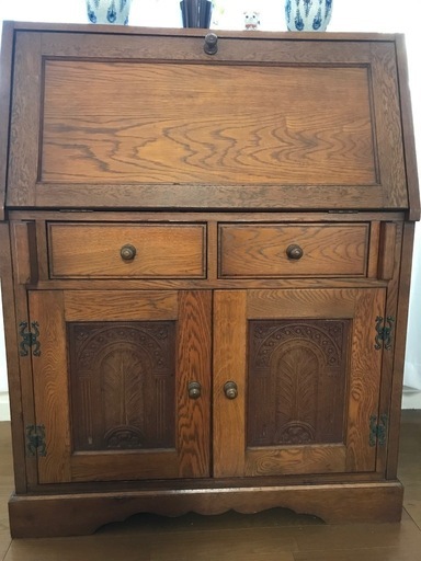 お洒落な　アンティーク　机