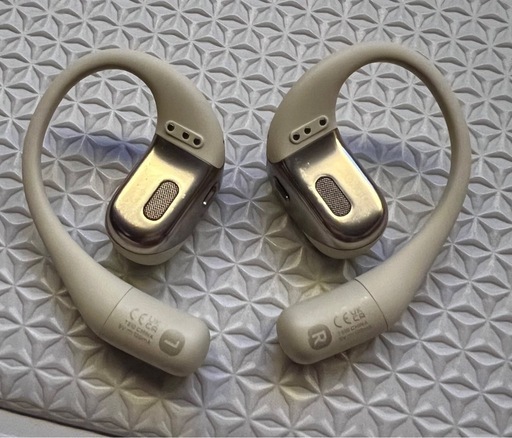 【美品】SHOKZ  OPENFIT(ベージュ) FOCAL POINT T910 ワイヤレスイヤホン　空気伝導 