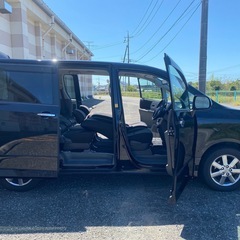 特別仕様車☆月々1.2万円〜分割払い可❗️車検2年付き！大人気☆トヨタ ヴォクシー ☆HDDナビ付き☆走行中DVD見れます☆バックカメラ付き☆両側電動スライドドア付き☆ドライブレコーダー付きのフル装備☆事故修復歴無し☆車内広々三列シート‼️の画像