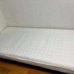 ニトリ脚付きマットレスの画像