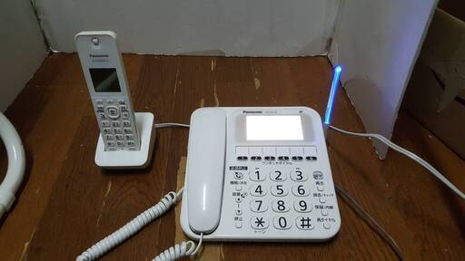 Panasonic パナソニック Panasonic VE-E10-W コードレス電話機 電話機 \u0026KX-FKD404-W 子機 通電確認済み