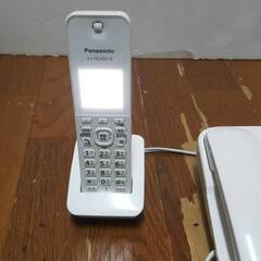 Panasonic パナソニック Panasonic VE-E10-W コードレス電話機 電話機 &KX-FKD404-W 子機 通電確認済みの画像