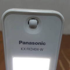 Panasonic パナソニック Panasonic VE-E10-W コードレス電話機 電話機 &KX-FKD404-W 子機 通電確認済みの画像