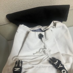 白リュックの画像