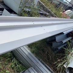 北見市より　プレハブ　車庫　倉庫　物置　コンテナなど　解体、買取します − 北海道