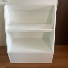 IKEA 絵本棚　ブックディスプレイ