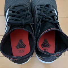 adidasプレデター の画像