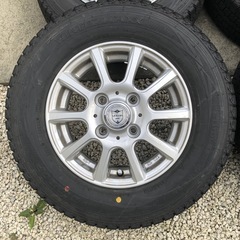 【受け渡し先決定】12インチスタッドレスタイヤホイールセットの画像