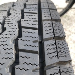 【受け渡し先決定】12インチスタッドレスタイヤホイールセットの画像