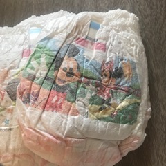 今日だけ値下げ　対応可　近距離運べます　オムツ　25枚くらい　パンツ　テープの画像