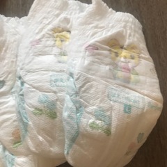 今日だけ値下げ　対応可　近距離運べます　オムツ　25枚くらい　パンツ　テープの画像