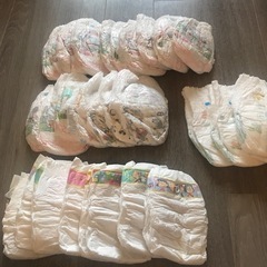 今日だけ値下げ　対応可　近距離運べます　オムツ　25枚くらい　パ...