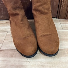 フリンジショートブーツの画像