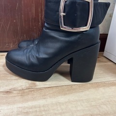 ショートブーツ