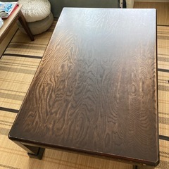 テーブル