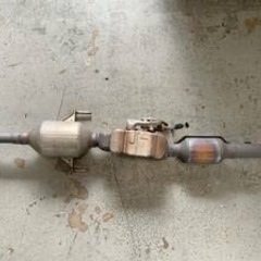 50プリウス 純正 触媒 中間