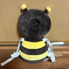 【お話し中】ハチさん　ごっつん防止　転倒防止　クッション　リュックの画像