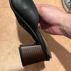 【値下げ交渉不可】Merlot plus スクエアトゥ　パンプスの画像