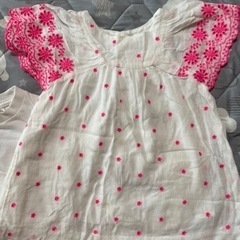 おまとめ売り4枚　他の洋服もあります　子供服80-95　ワンピース　トップス　　シャツの画像