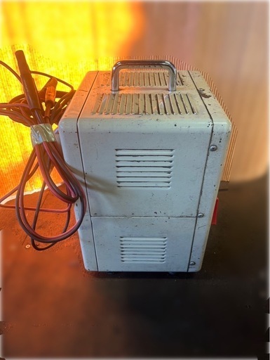バンザイ 多連結 バッテリー充電器 EM－20UD