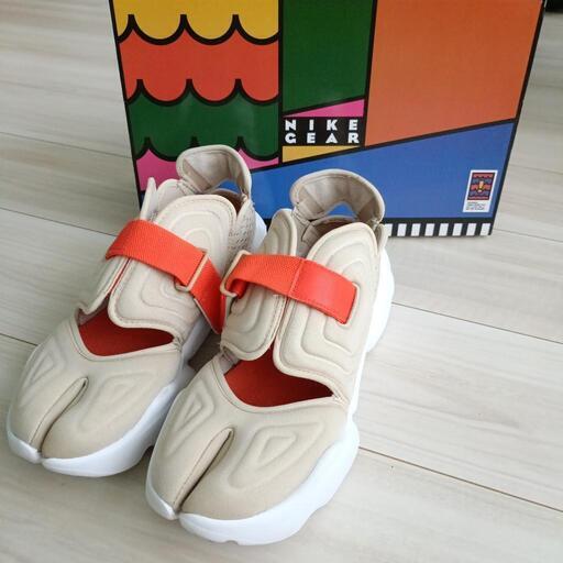 NIKE エアリフト　ベージュ