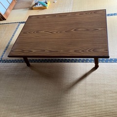 テーブル