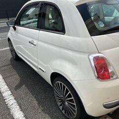 フィアット５００ 白 ガラスルーフの画像