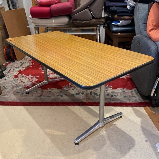 イトーキ　ミーティングテーブル