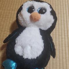 ペンギンぬいぐるみリュックの画像